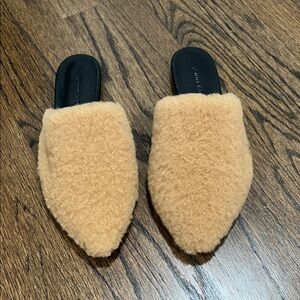 Jenni Kayne Cozy Tan Fuzzy Mules